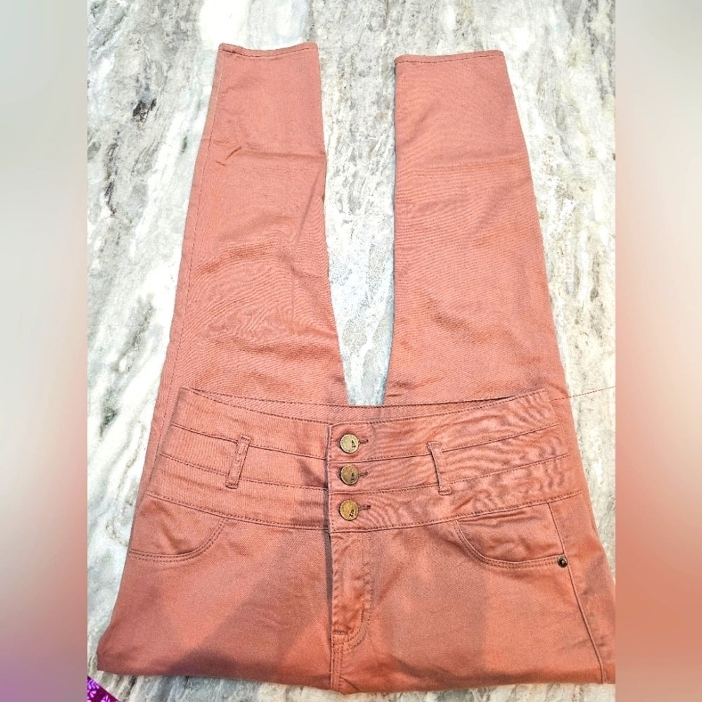 Ashley Mason Women’s Size 8 High-Rise Triple Button Skinny Pants Rose Copper Str